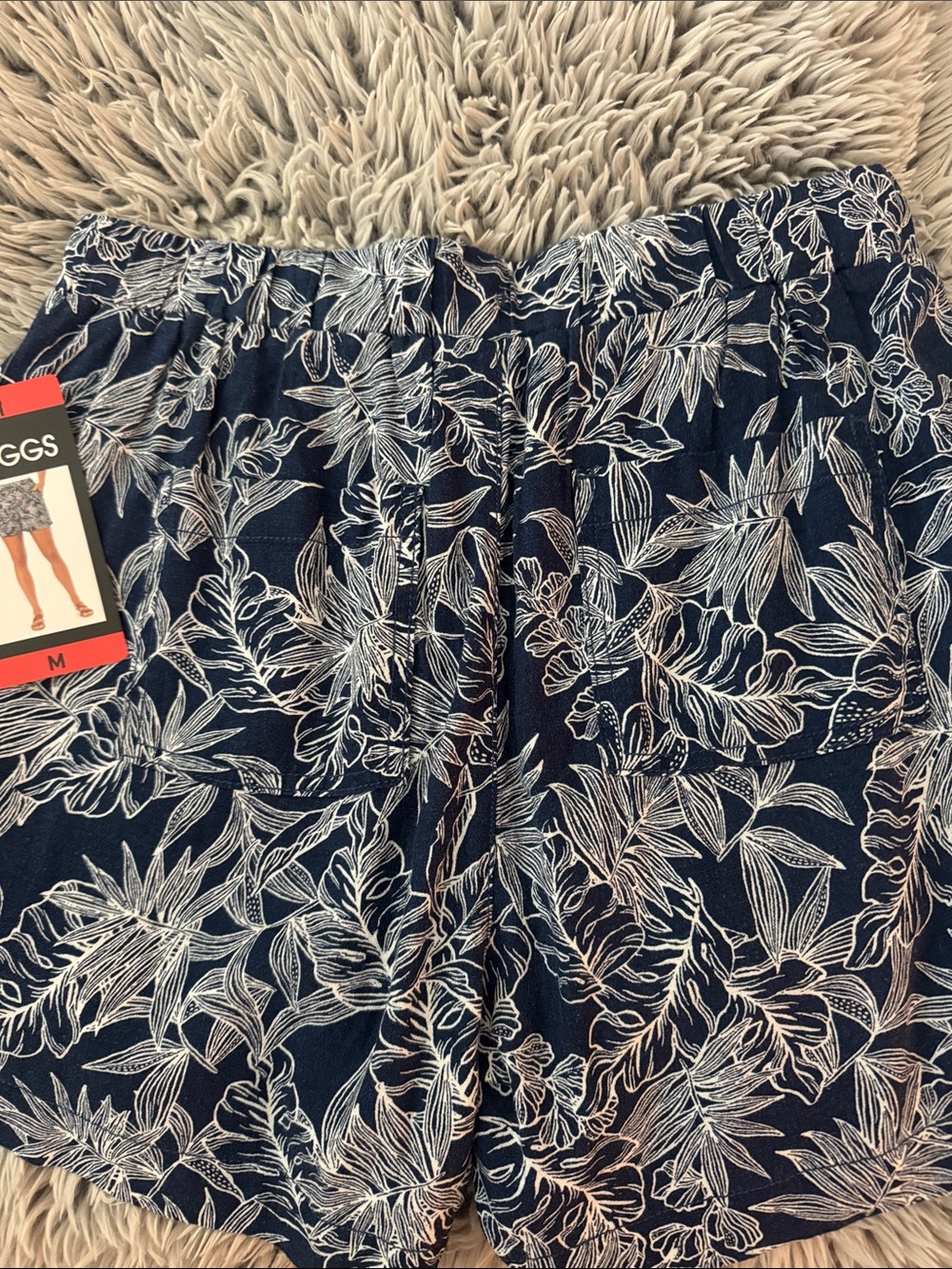 Briggs New York Navy Blue Floral Elastic Waist Pull-On Shorts - Picture 2 of 3